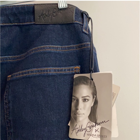 NWT ASHLEY GRAHAM X MARINA RINALDI Studded Denim Jacket and Jeans Set
Size US 18 - Picture 11 of 15